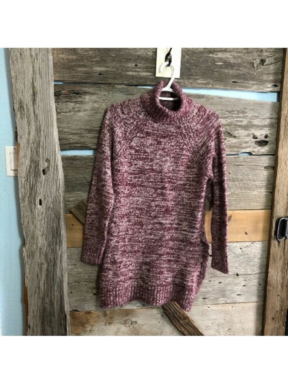 suzy Shier Size Med Pink/White High Neck Knit Sweater